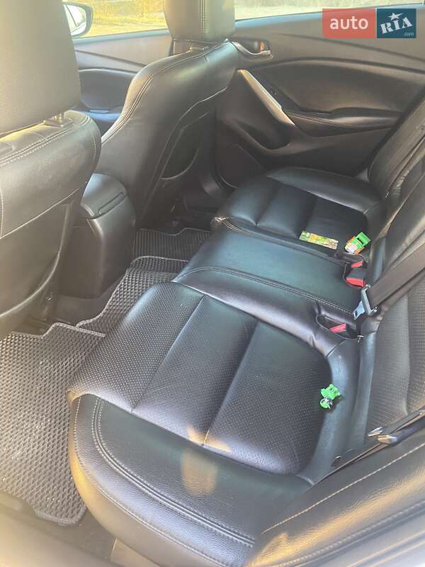 Седан Mazda 6 2014 в Запорожье