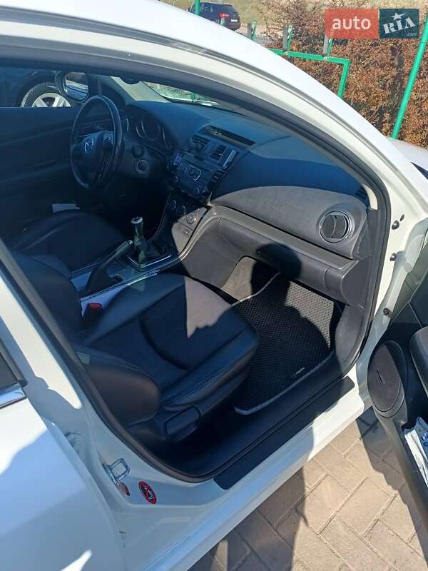 Універсал Mazda 6 2011 в Вінниці