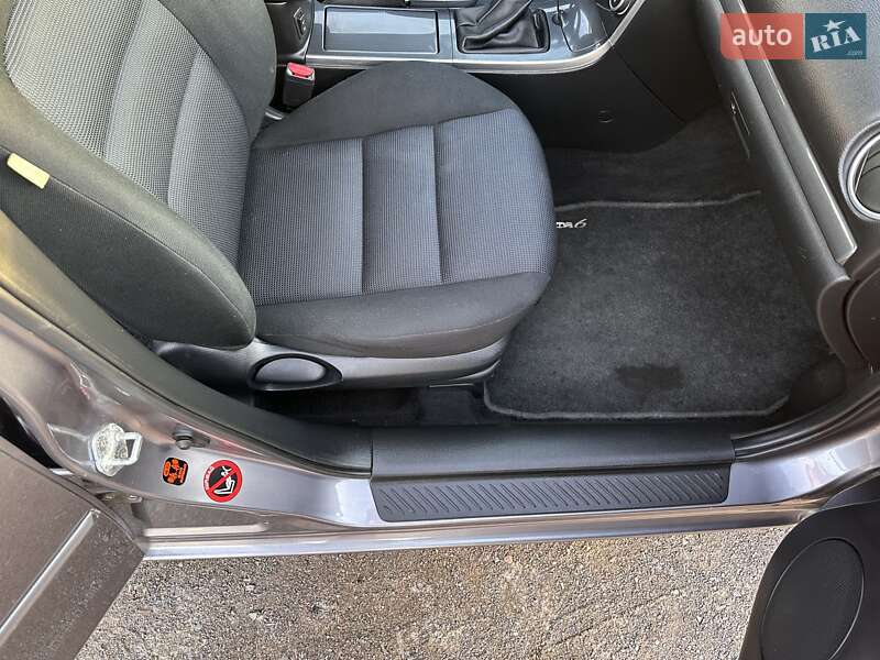 Седан Mazda 6 2006 в Львове
