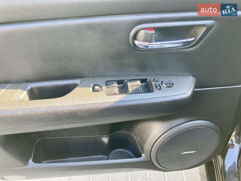 Универсал Mazda 6 2010 в Луцке