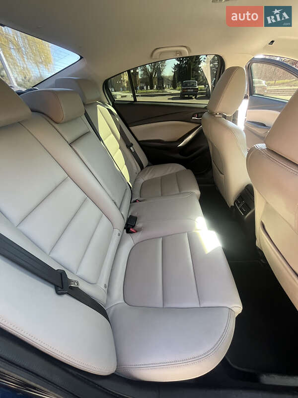 Седан Mazda 6 2013 в Макарове
