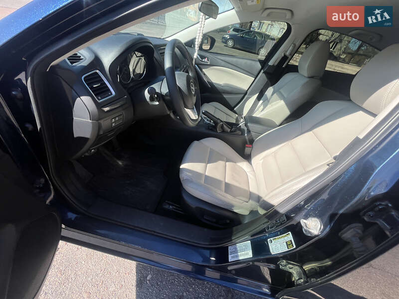 Седан Mazda 6 2013 в Макарове