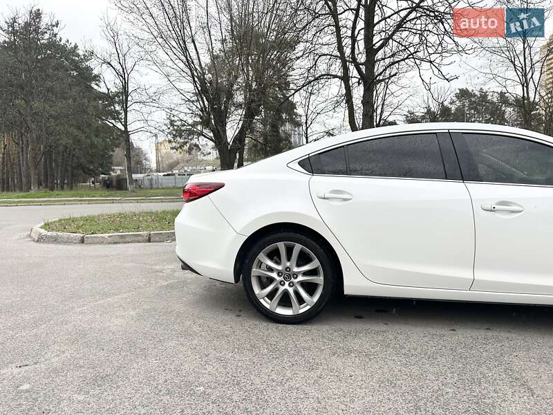 Седан Mazda 6 2015 в Киеве
