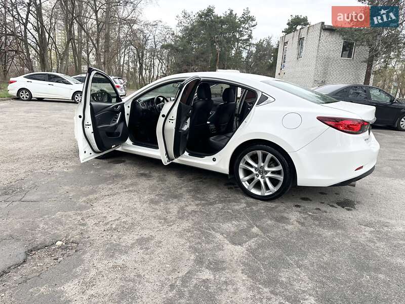 Седан Mazda 6 2015 в Киеве