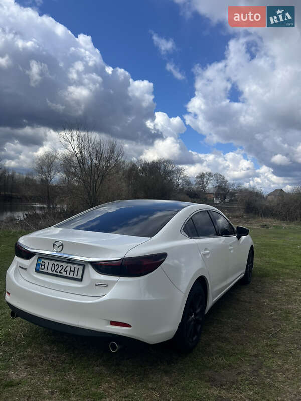 Седан Mazda 6 2013 в Лохвице