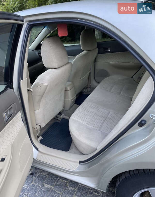 Седан Mazda 6 2003 в Черновцах