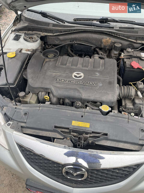 Седан Mazda 6 2004 в Луцке