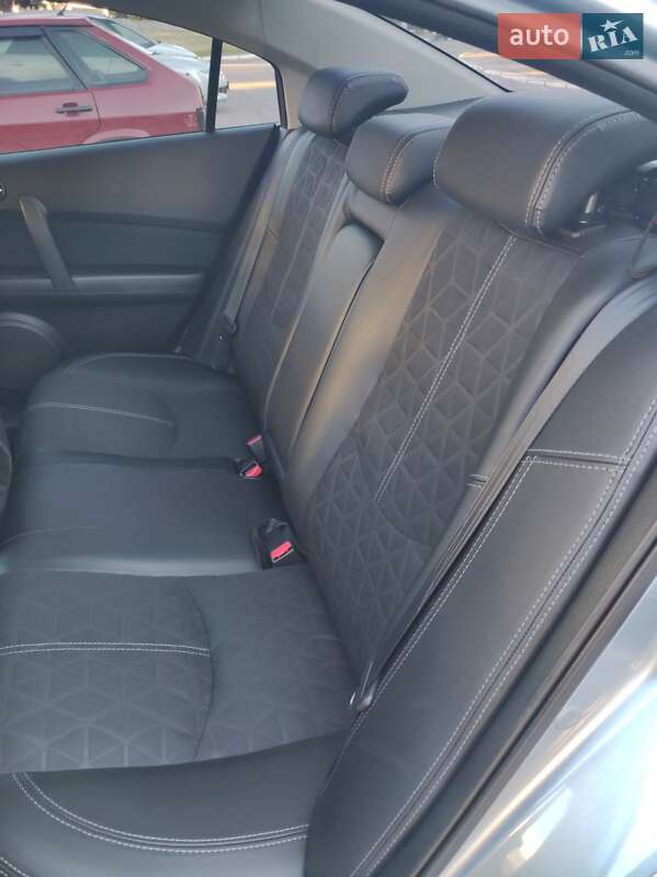 Седан Mazda 6 2011 в Днепре