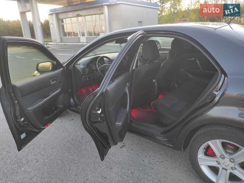 Седан Mazda 6 2006 в Радивилове