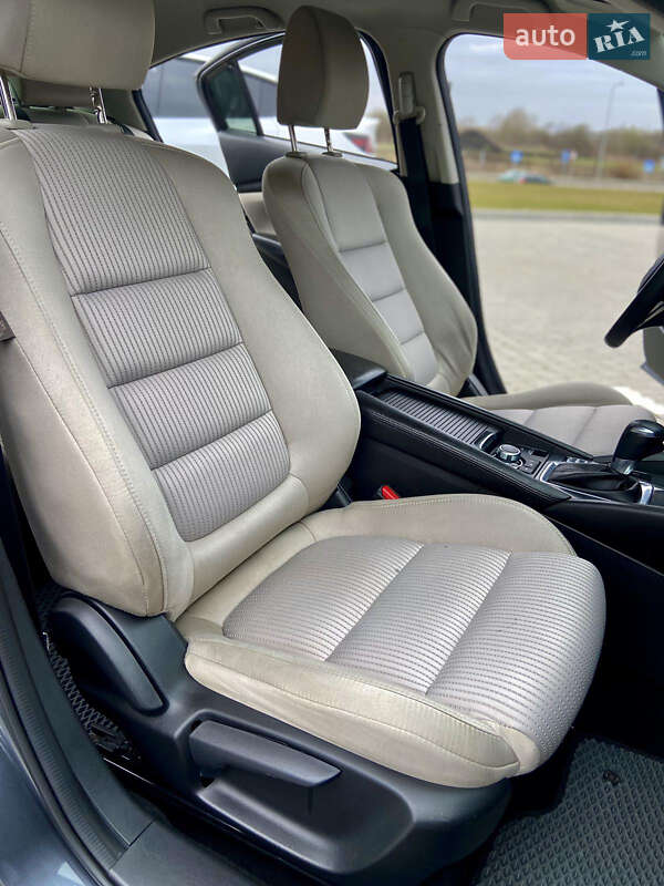 Седан Mazda 6 2016 в Львове