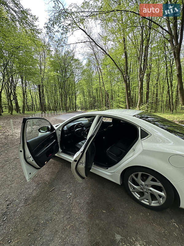 Седан Mazda 6 2011 в Луцке