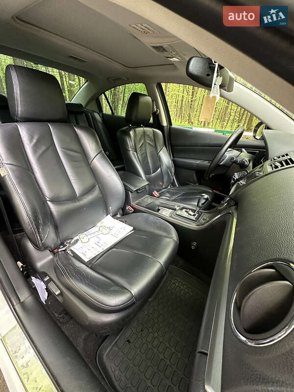 Седан Mazda 6 2011 в Луцке