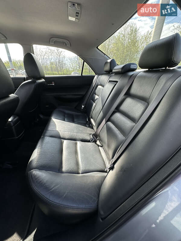 Седан Mazda 6 2004 в Запорожье