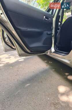 Седан Mazda 6 2004 в 
