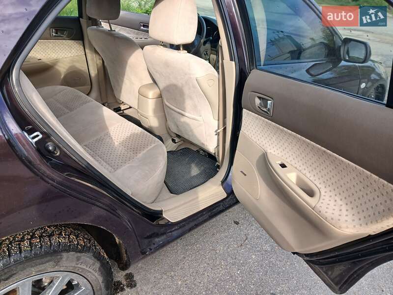 Седан Mazda 6 2005 в Богуславе