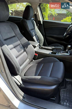 Седан Mazda 6 2013 в 