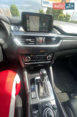 Седан Mazda 6 2015 в 
