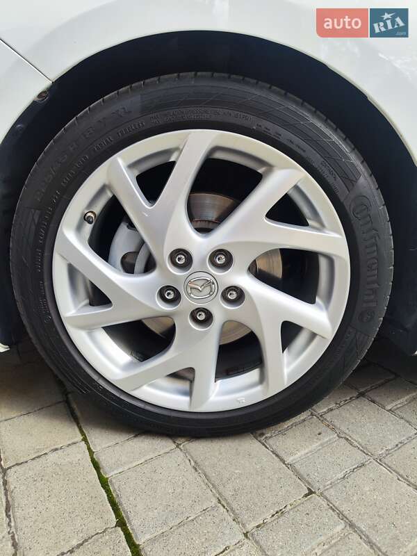 Седан Mazda 6 2010 в Львові