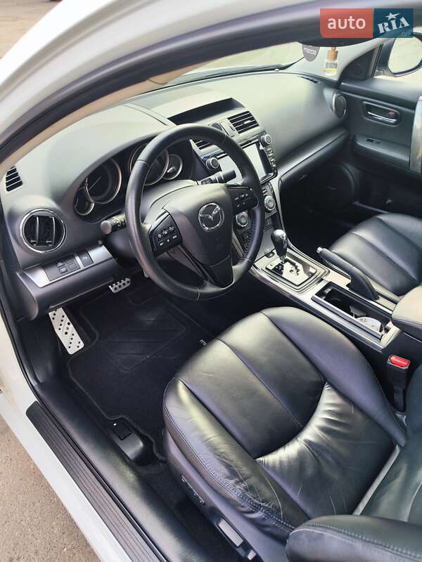 Седан Mazda 6 2010 в Львові