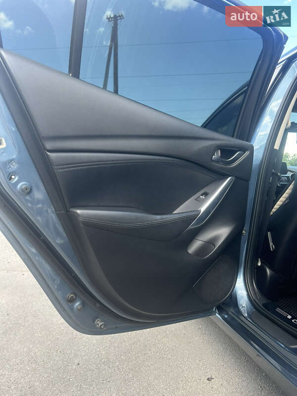Седан Mazda 6 2015 в Киеве