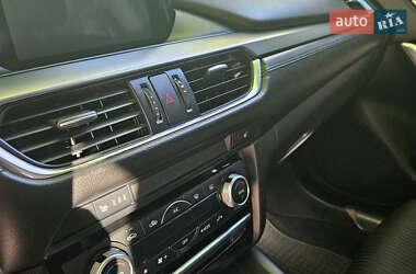 Седан Mazda 6 2016 в 