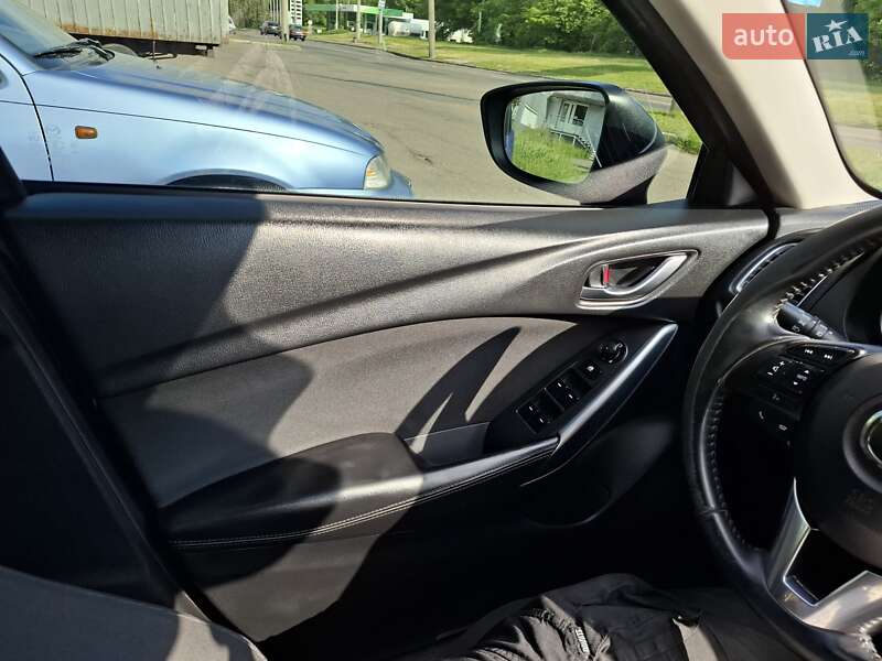 Седан Mazda 6 2013 в Черкасах