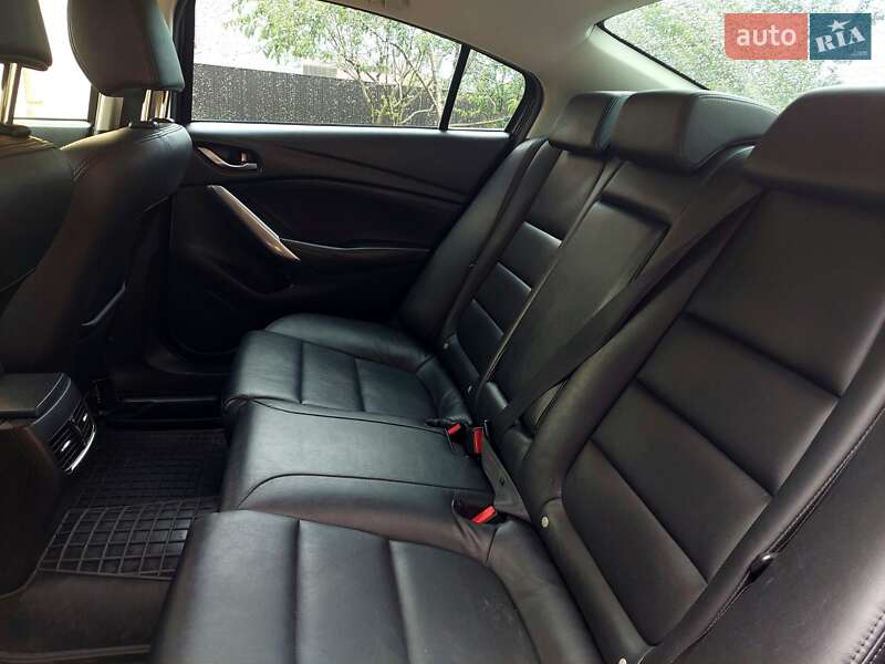 Седан Mazda 6 2013 в Белогородке