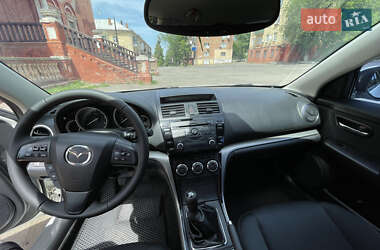 Седан Mazda 6 2010 в 