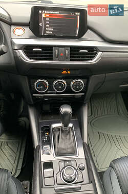 Седан Mazda 6 2015 в 