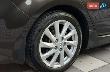 Седан Mazda 6 2012 в 