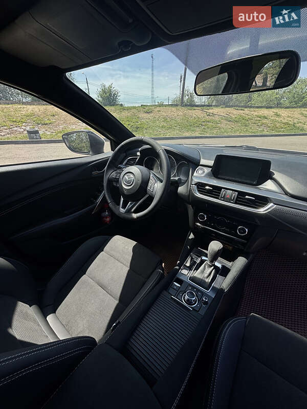 Седан Mazda 6 2015 в Кривом Роге