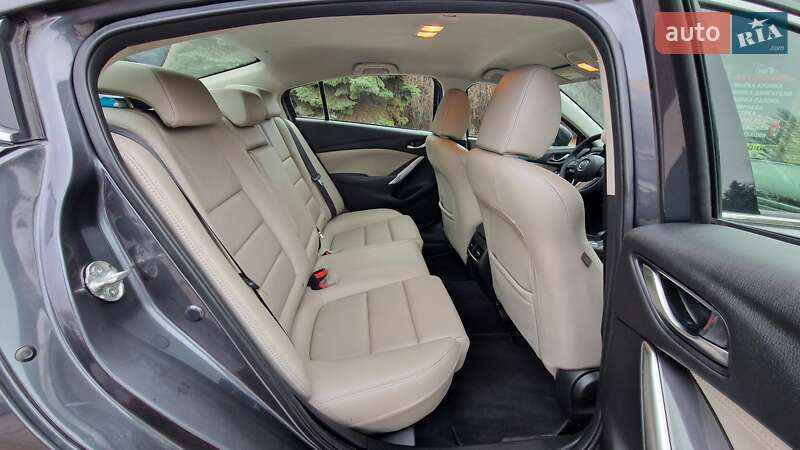 Седан Mazda 6 2016 в Днепре