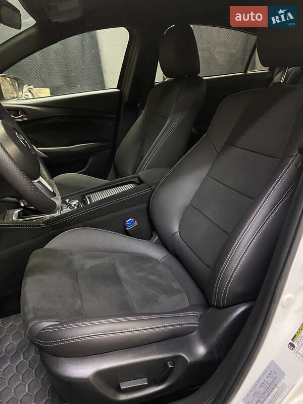Седан Mazda 6 2015 в Кривом Роге