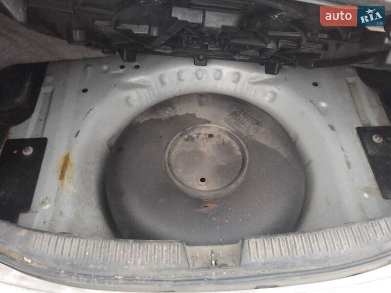 Седан Mazda 6 2003 в Чернігові