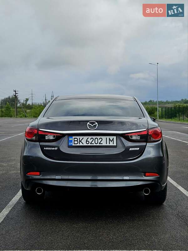 Седан Mazda 6 2014 в Ровно