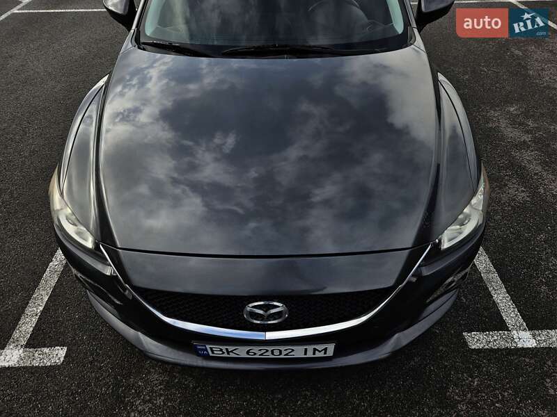 Седан Mazda 6 2014 в Ровно