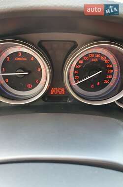 Лифтбек Mazda 6 2011 в 