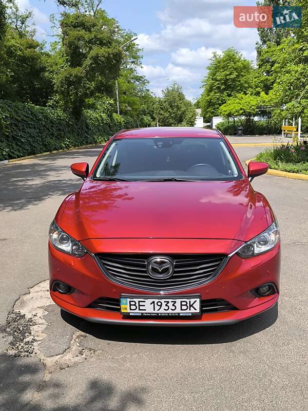 Седан Mazda 6 2014 в Южноукраинске