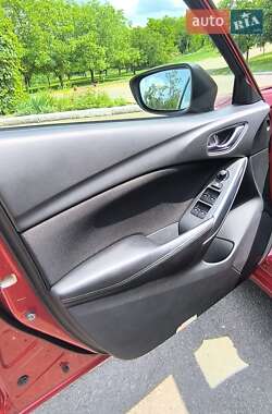 Седан Mazda 6 2014 в Южноукраїнську