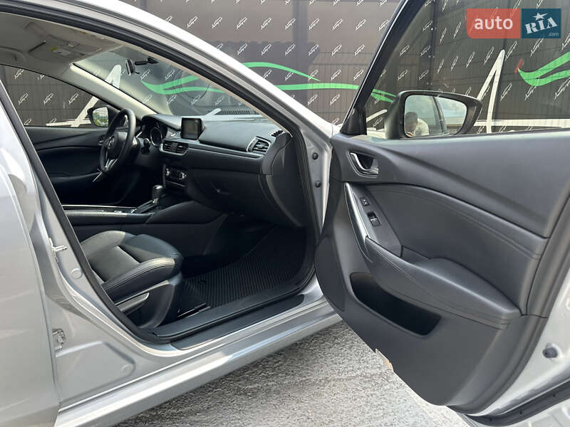Седан Mazda 6 2016 в Киеве