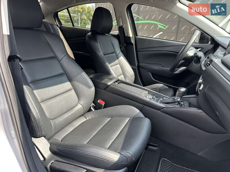 Седан Mazda 6 2016 в Киеве