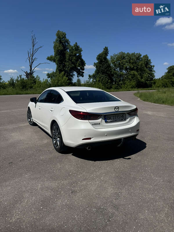 Седан Mazda 6 2016 в Дубно