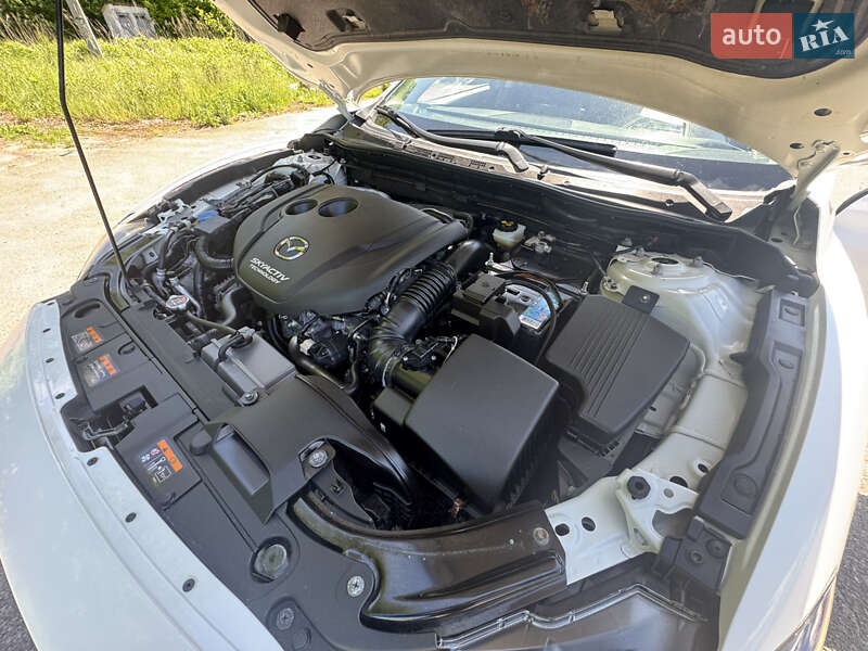 Седан Mazda 6 2016 в Дубно