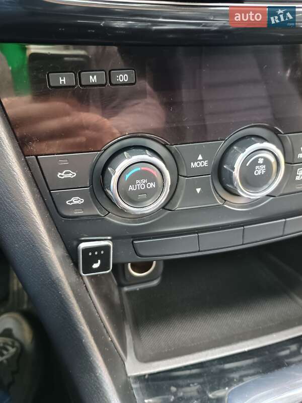 Седан Mazda 6 2014 в Бродах