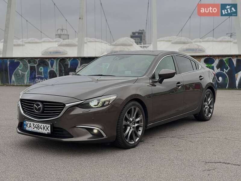Седан Mazda 6 2015 в 