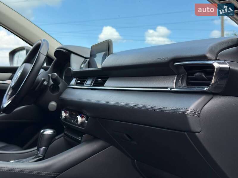 Седан Mazda 6 2018 в Киеве