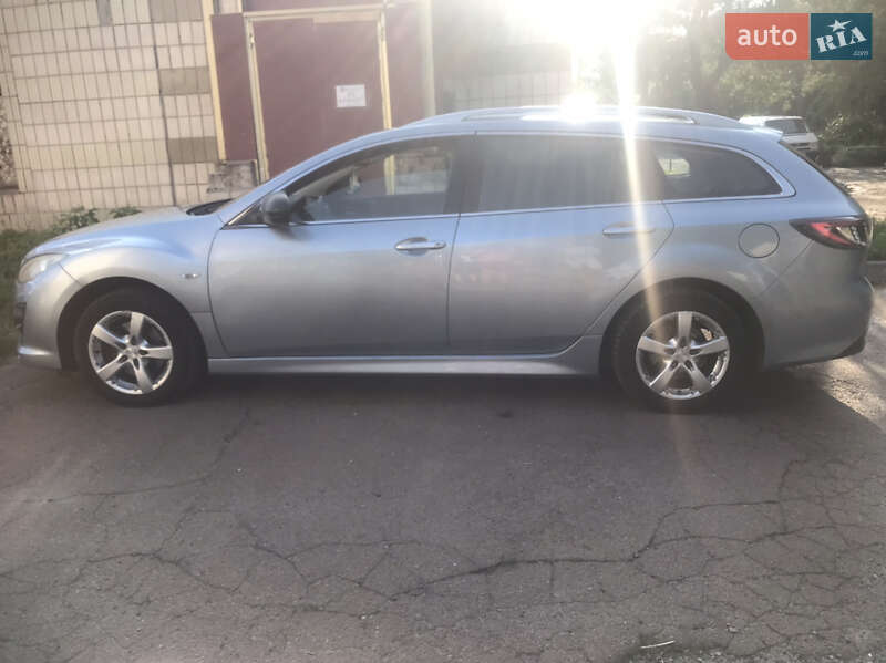 Универсал Mazda 6 2010 в Киеве