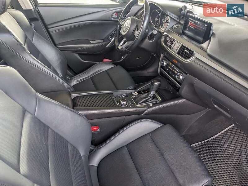 Седан Mazda 6 2016 в Львове