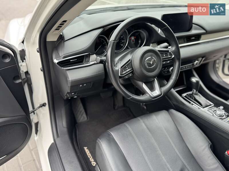 Седан Mazda 6 2018 в Киеве