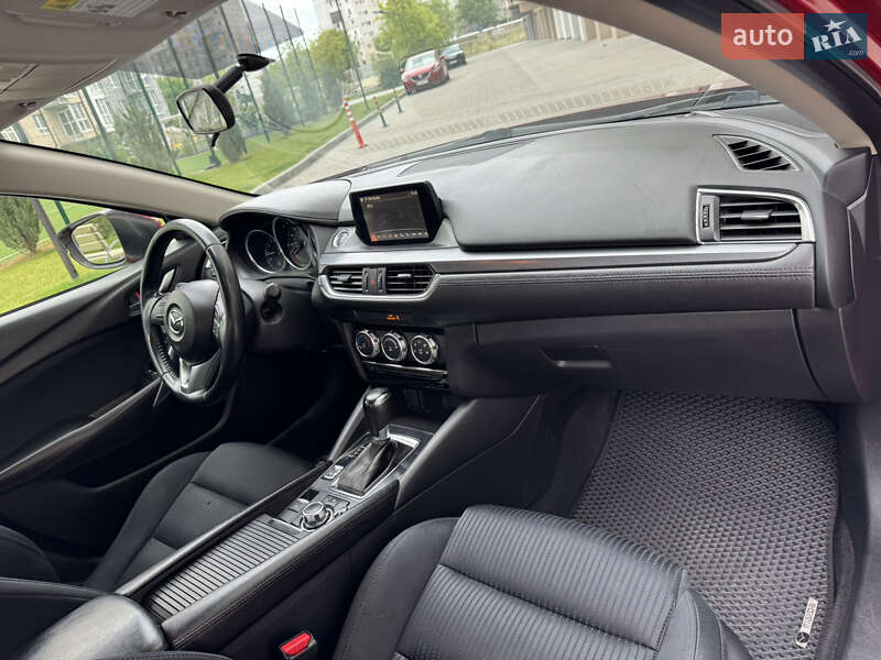 Седан Mazda 6 2015 в Днепре
